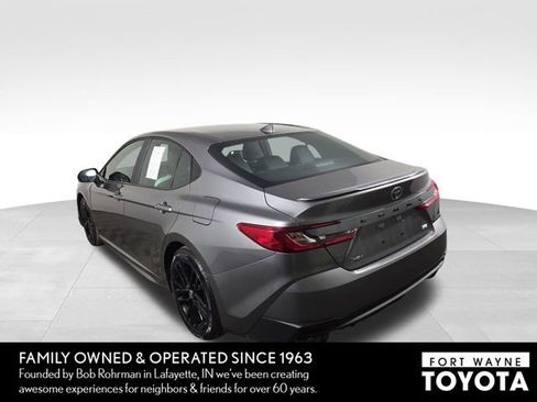 Used 2025 Toyota Camry LE image 9