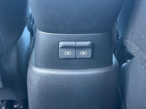 Certified 2025 Nissan Kicks Play S image 9