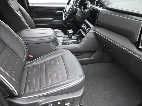 Used 2023 GMC Sierra 1500 AT4X image 7