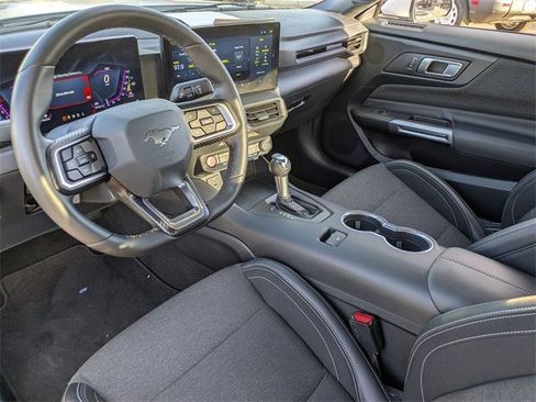 Used 2024 Ford Mustang image 18