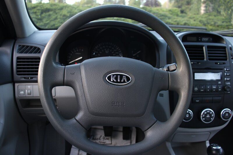 Used 2008 Kia Spectra EX FWD image 17