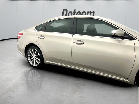Used 2014 Toyota Avalon XLE Premium image 13