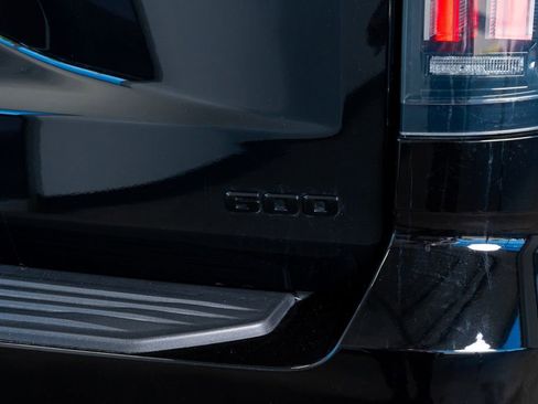 Used 2026 Cadillac Escalade ESV Platinum Sport w/ LPO, ONYX Package image 9