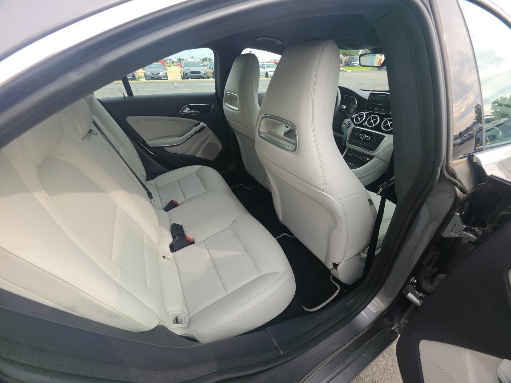 Used 2014 Mercedes-Benz CLA 250 4MATIC image 28