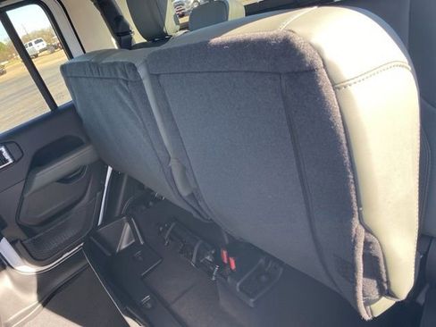 New 2026 Jeep Gladiator Mojave image 41