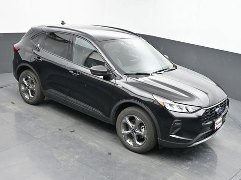 Used 2025 Ford Escape ST-Line image 13