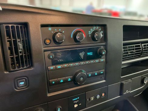 Used 2023 Chevrolet Express 2500 w/ Driver Convenience Package image 18