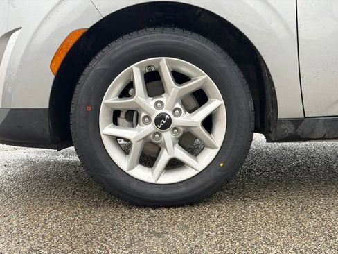 Used 2024 Kia Soul LX w/ Option Group 015 image 10