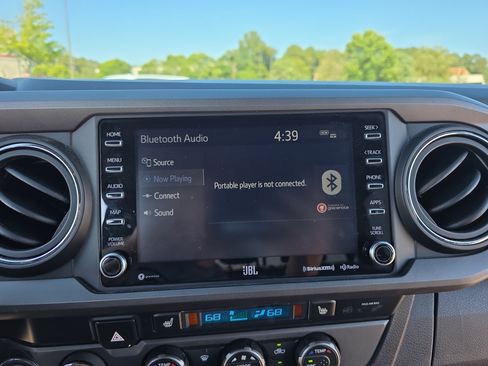 Used 2021 Toyota Tacoma TRD Pro AWD/4WD image 19
