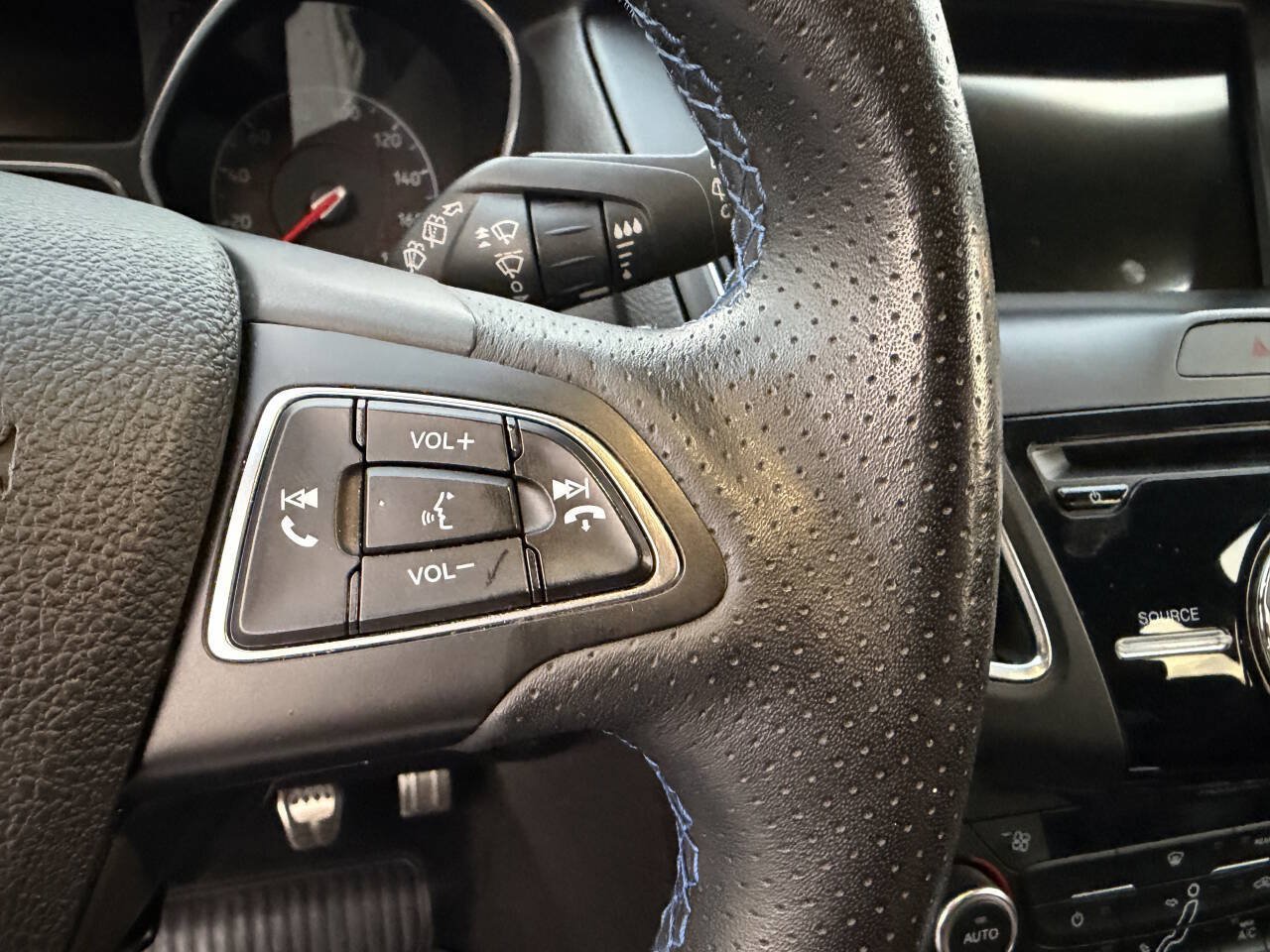 Used 2017 Ford Focus RS AWD/4WD image 34