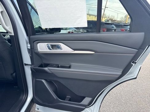 New 2026 Ford Explorer Active w/ Active Comfort Package image 33