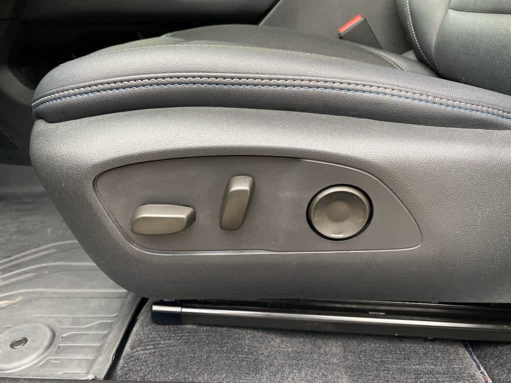 Used 2024 Chevrolet Equinox EV LT w/ LPO, Blackout Package AWD/4WD image 14