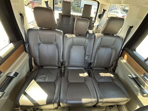 Used 2014 Land Rover LR4 HSE LUX image 27