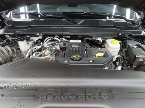 Used 2025 RAM 2500 Big Horn AWD/4WD image 35