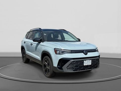 New 2026 Volkswagen Taos SE AWD/4WD image 1