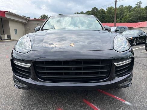 Used 2016 Porsche Cayenne GTS AWD/4WD image 2