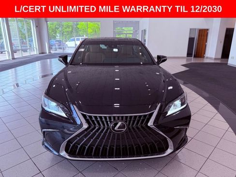 Used 2025 Lexus ES 350 w/ Premium Package FWD image 2