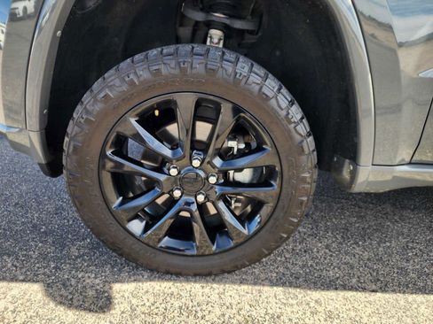 Used 2021 Jeep Grand Cherokee Laredo X AWD/4WD image 9