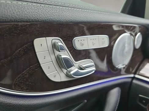 Used 2018 Mercedes-Benz E 400 4MATIC Coupe image 24