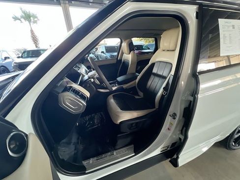 Used 2021 Land Rover Range Rover Sport HST image 13