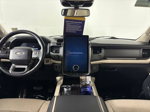 Certified 2024 Ford Expedition Max Platinum image 28