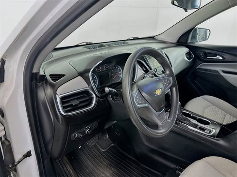 Used 2019 Chevrolet Equinox LS image 9