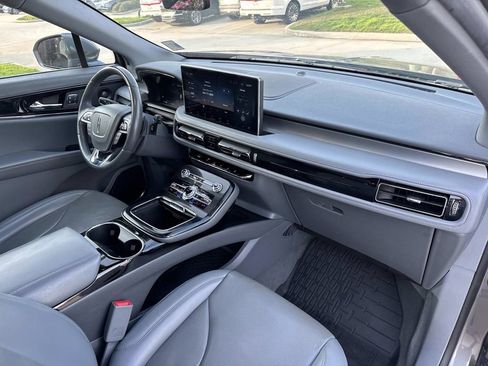 Used 2021 Lincoln Nautilus Reserve w/ Class II Trailer Tow Package image 14