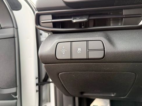 New 2026 Hyundai Elantra Sport FWD image 19