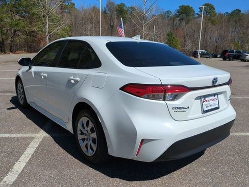 Used 2023 Toyota Corolla LE image 6
