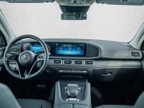New 2026 Mercedes-Benz GLS 450 4MATIC image 20