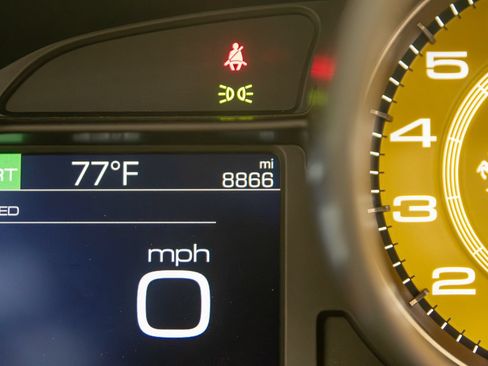 Used 2019 Ferrari Portofino RWD image 37