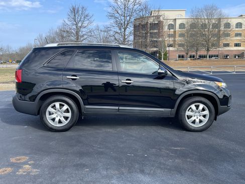 Used 2013 Kia Sorento LX image 10