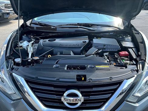 Used 2018 Nissan Altima 2.5 S w/ S Convenience Package FWD image 9