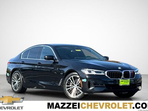 Used 2023 BMW 530e xDrive image 1