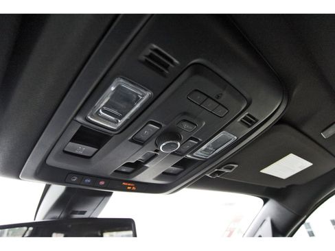 Used 2022 Chevrolet Tahoe Z71 w/ Z71 Off-Road Package image 26