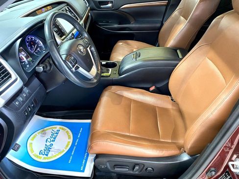 Used 2018 Toyota Highlander Limited Platinum image 8