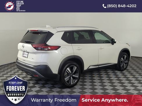 Used 2023 Nissan Rogue SL w/ SL Premium Package FWD image 6
