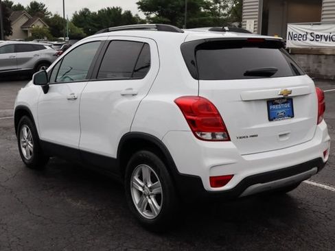 Used 2022 Chevrolet Trax LT w/ LT Convenience Package AWD/4WD image 4