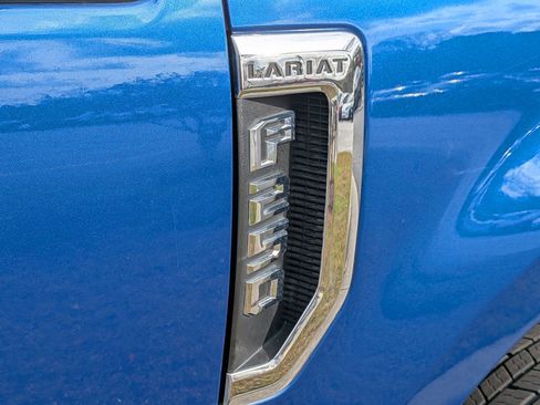 Used 2022 Ford F250 Lariat w/ Chrome Package image 35