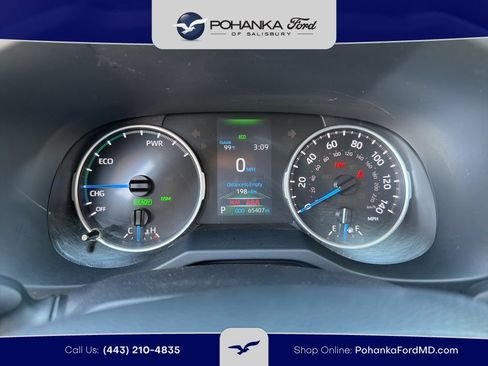 Used 2022 Toyota RAV4 XLE Premium AWD/4WD image 9