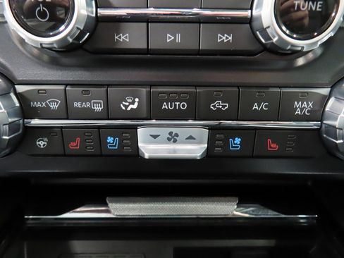 Used 2025 Ford F250 Lariat w/ Lariat Ultimate Package image 69