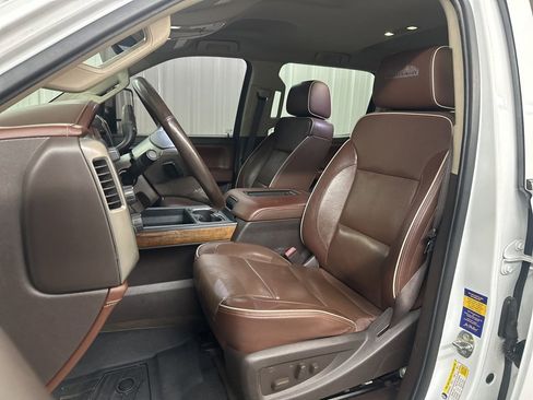 Used 2017 Chevrolet Silverado 2500 High Country w/ Duramax Plus Package image 14