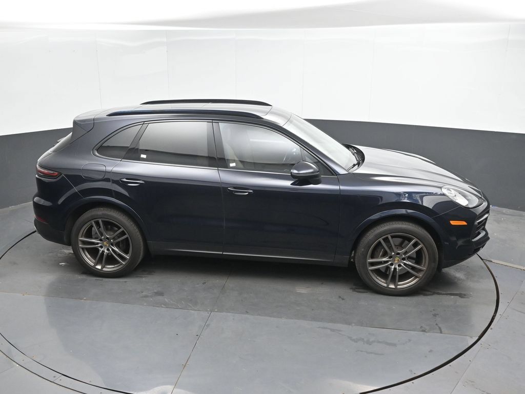 Used 2023 Porsche Cayenne AWD/4WD image 31