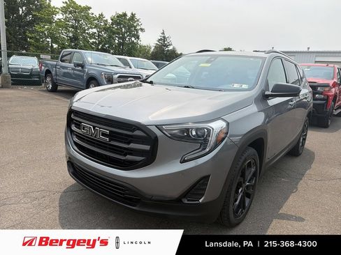 Used 2020 GMC Terrain SLE AWD/4WD image 1
