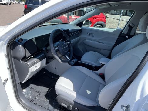 Certified 2024 Hyundai Kona SEL FWD image 9