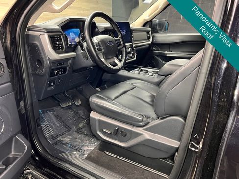 Used 2024 Ford Expedition Max XLT image 3