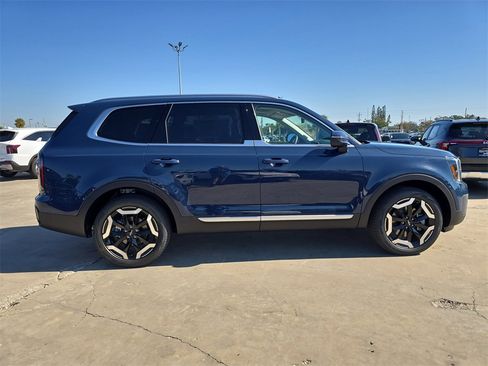 New 2025 Kia Telluride EX image 9
