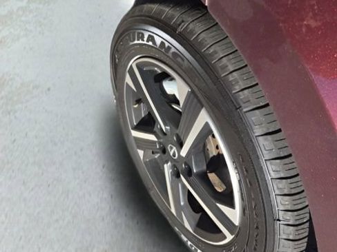 Used 2025 Nissan Sentra SV image 11