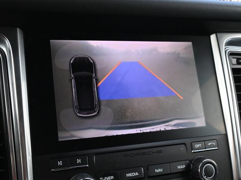 Used 2018 Porsche Macan image 13
