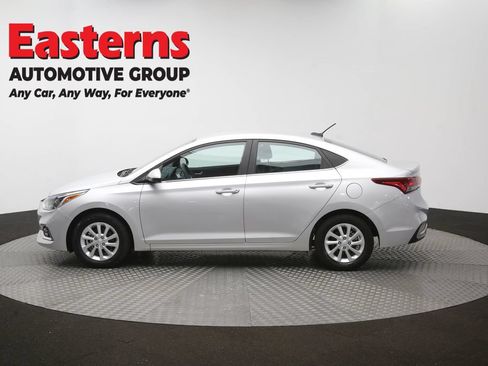 Used 2022 Hyundai Accent SEL FWD image 61